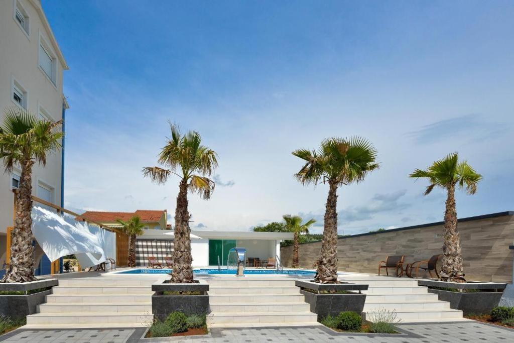 Villa Eni Бибине Екстериор снимка
