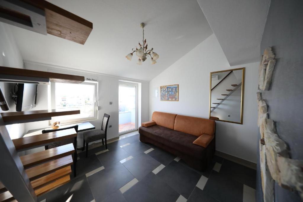 Villa Eni Бибине Екстериор снимка