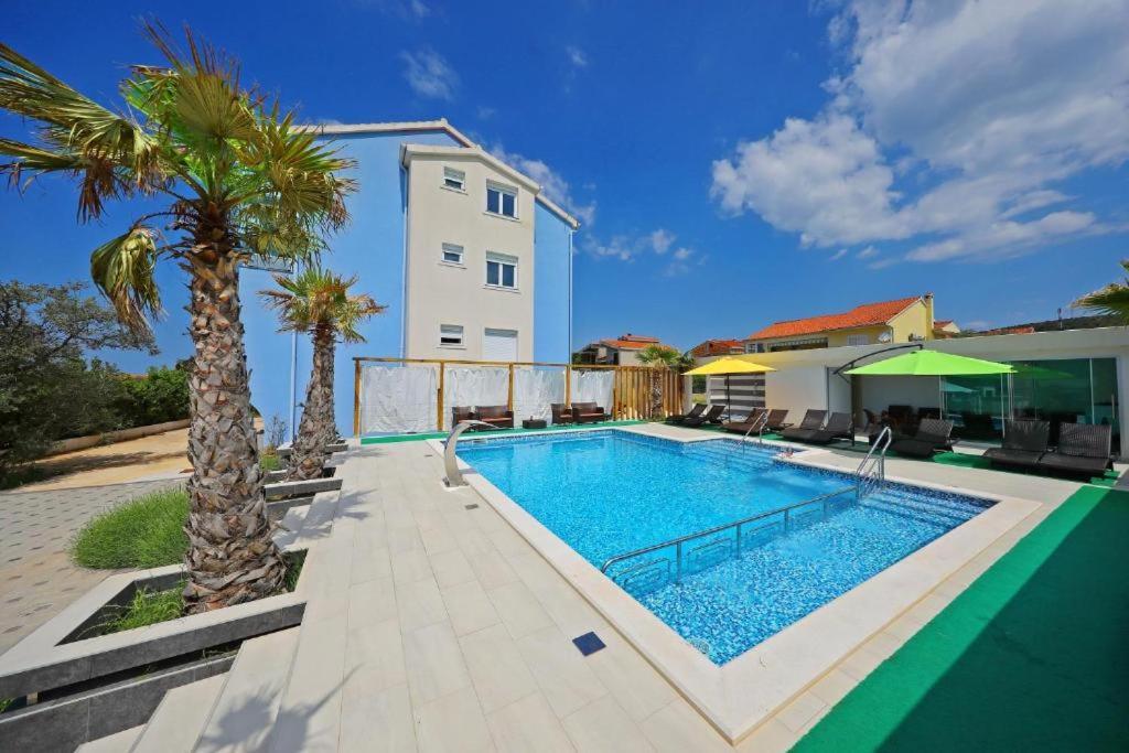 Villa Eni Бибине Екстериор снимка