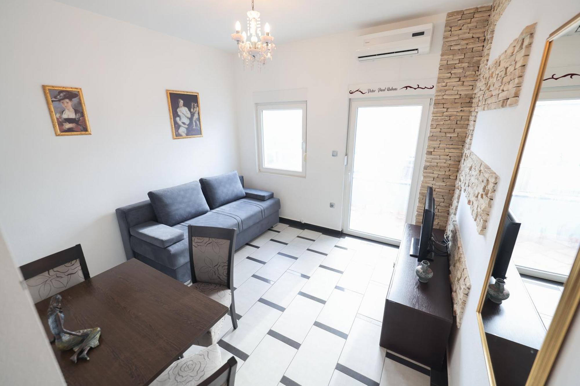 Villa Eni Бибине Екстериор снимка
