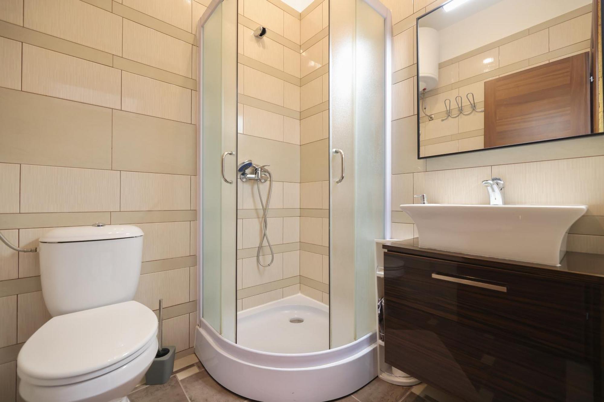 Villa Eni Бибине Екстериор снимка