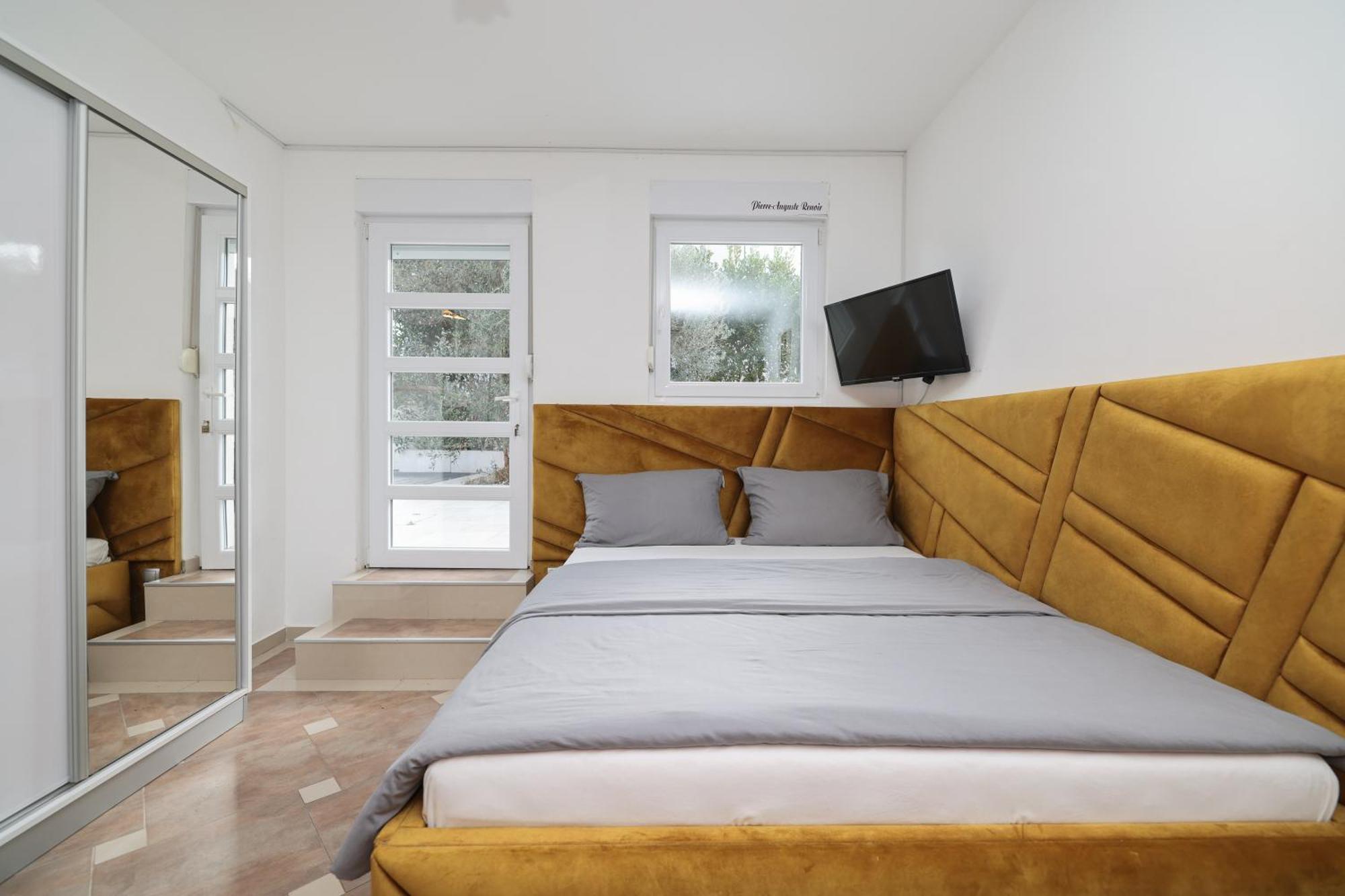 Villa Eni Бибине Екстериор снимка