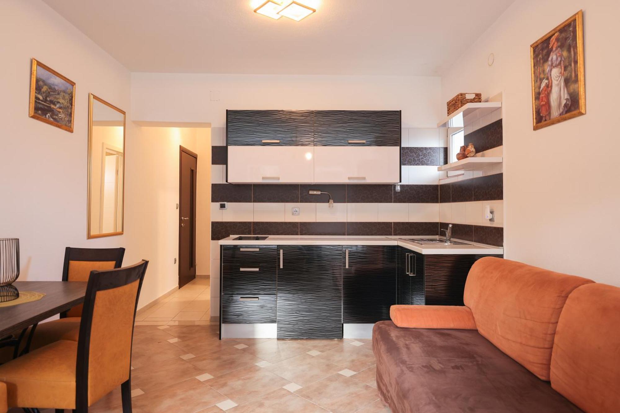 Villa Eni Бибине Екстериор снимка